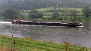 Labská vodní cesta mezi Ústím nad Labem a Děčínem