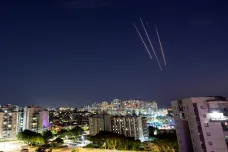 Invazi do Gazy Izrael zatím odložil. U libanonských hranic zřizuje po útoku nepřístupné pásmo