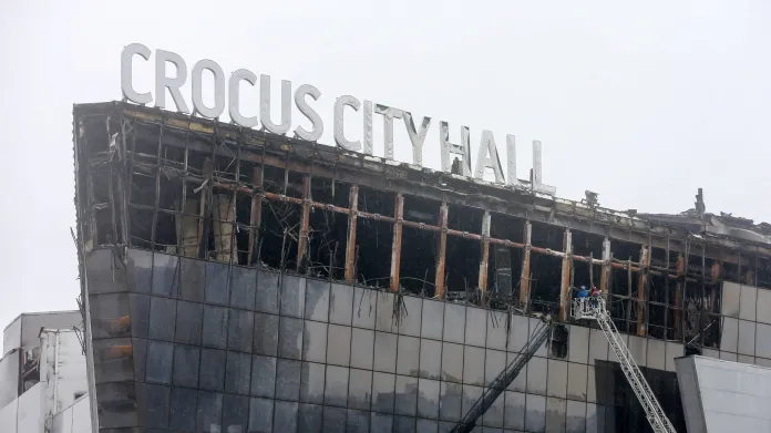 Následky teroristického útoku v Crocus City Hall v Moskvě