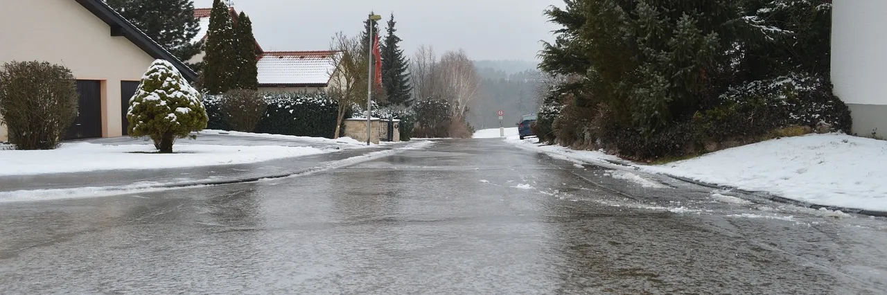 Meteorologové varují před náledím na západě Čech