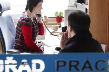 Úřady práce zruší tři stovky míst. Některé menší pobočky omezí provoz, jiné nahradí schránka na formuláře