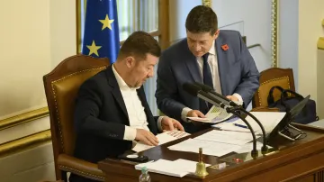 Tomio Okamura (SPD) a Patrik Nacher (ANO) v Poslanecké sněmovně
