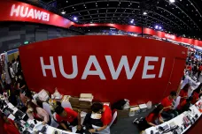 Tržby Huawei navzdory sankcím USA v pololetí zrychlily růst. Firma přepnula pozornost na domácí trh