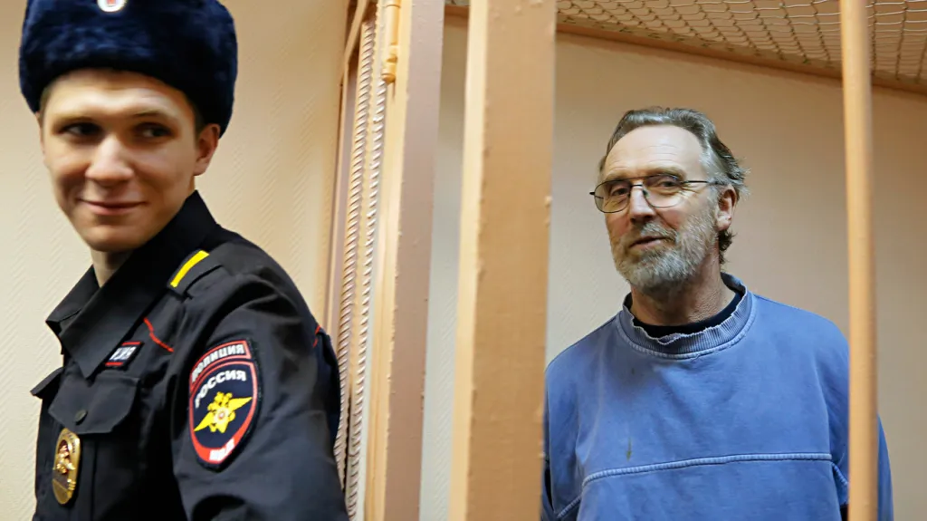 Australan Colin Russell u ruského soudu