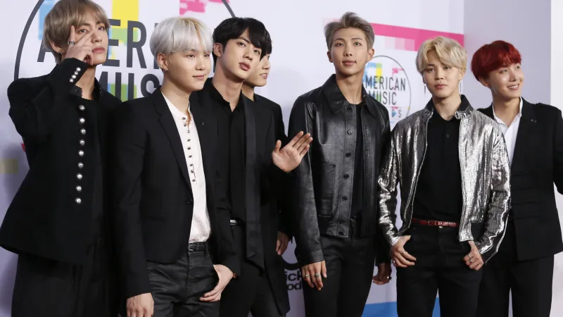 BTS v roce 2017 na American Music Awards