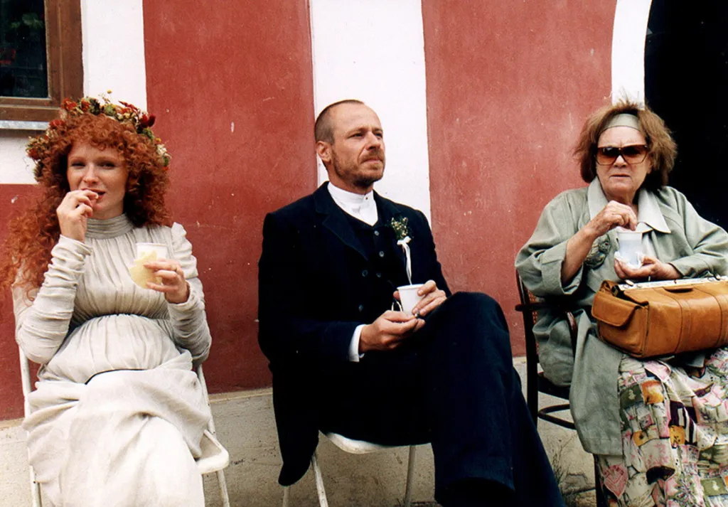 Hrála například ve významném snímku Kuře Melancholik v režii Jaroslava Brabce z roku 1999. Představila se v něm po boku Karla Rodena a Ani Geislerové. Film získal dva České lvy.