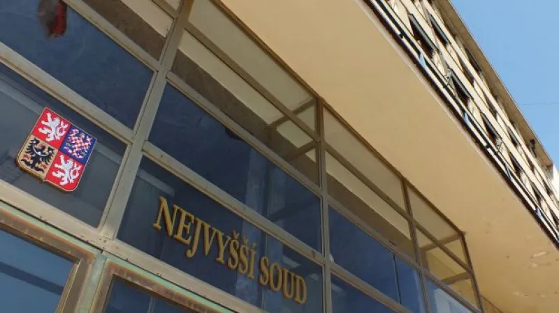 Vstup Elišky Čermákové ze soudní konference