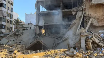 Budova poškozená izraelským úderem v libanonském Bejrútu (6. března 2026)