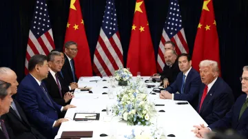 Setkání americké prezidenta Donalda Trumpa s jeho čínským protějškem Si Ťin-pchingem v Jižní Koreji (30. října 2025)