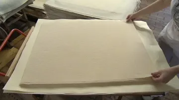 Výroba ručního papíru