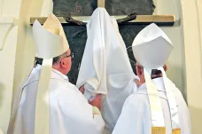 Ukřižovaný Kristus v želivském klášteře připomíná duchovenstvo vězněné totalitou