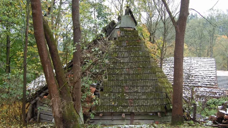 Unikátní stodolu z Benešovska nakonec zachránil vesnický skanzen.