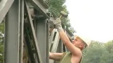 Na Novojičínsku staví vojáci mosty
