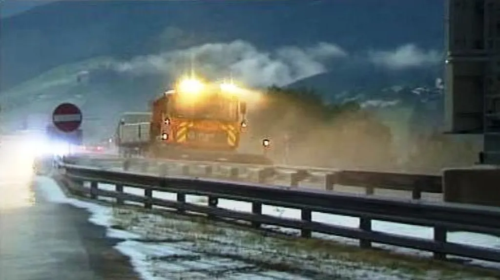 Na rakouských dálnicích odklízeli v červenci sníh