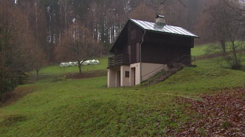 Chata na Hrádečku, ze které StB pozorovala Václava Havla