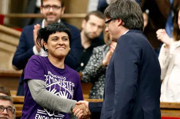 Katalánská exposlankyně na útěku. Gabrielové hrozí mezinárodní zatykač