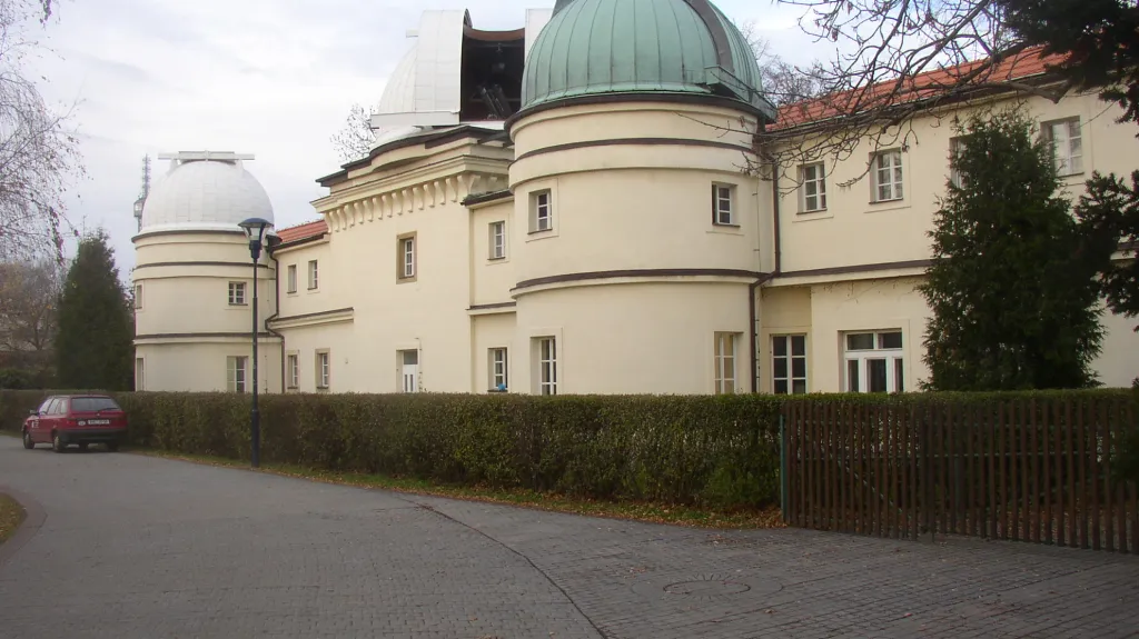 Štefánikova hvězdárna