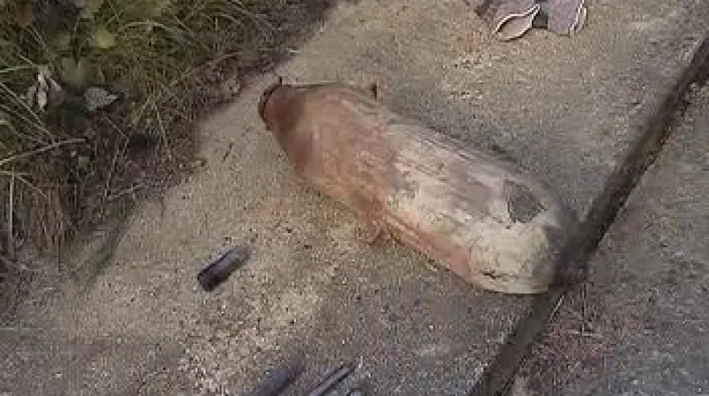 V Českých Velenicích nalezli nevybuchlou pumu.