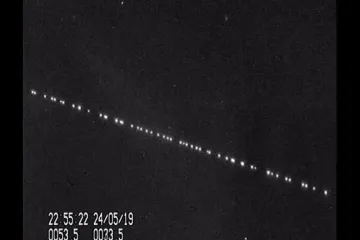 Muskova satelitní síť Starlink pokryje celý svět už na podzim