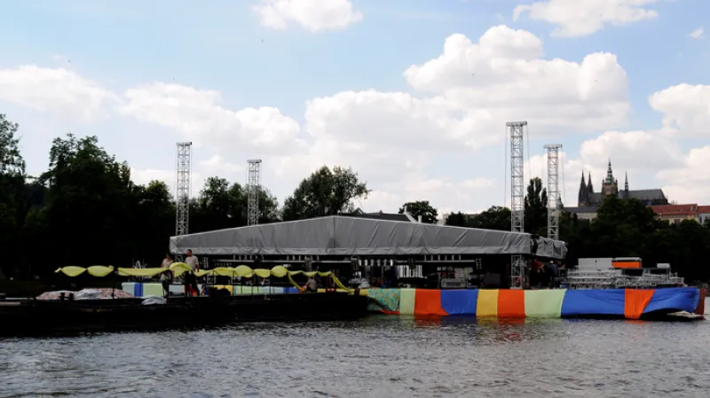 Sen letní noci / přípravy na koncert