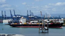 Přístav v Panamě ovládaný dosud hongkongskou firmou