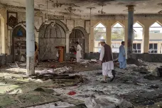 Při výbuchu v mešitě v Afghánistánu zahynulo nejméně padesát pět lidí, 140 utrpělo zranění
