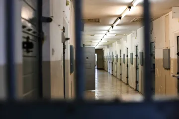 Poslanci poslali reformu trestního práva do závěrečného kola s desítkami úprav
