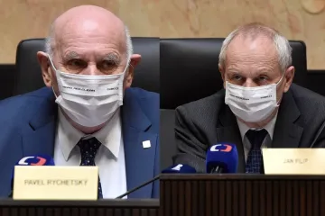 Ústavní soudci Rychetský a Filip se nebudou ucházet o další mandát, reagovali na obvinění Benešové