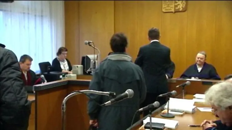 Tabákový gang se zodpovídá z daňových úniků