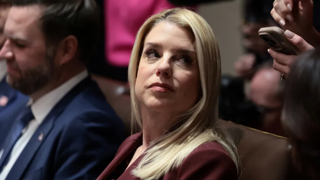 Odvolaná ministryně spravedlnosti USA Pam Bondiová