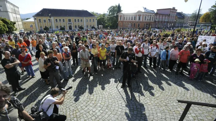 Demonstrace ve Vansdorfu proti vedení města