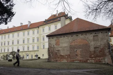 Valtická Popelka se opět promění v barokní divadlo