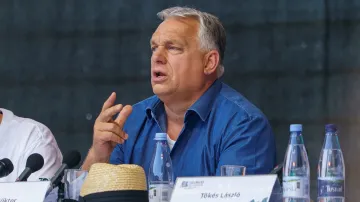 Maďarský premiér Viktor Orbán při projevu k etnickým Maďarům v Rumunsku (26. července 2025)
