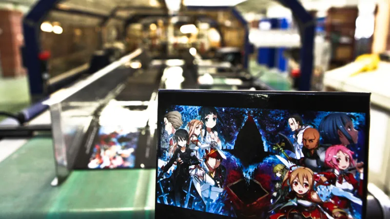 Desky, do kterých lze vložit třeba CD