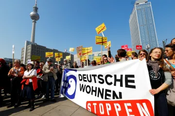 Němci protestovali proti vysokým cenám nájmů. V Berlíně chtějí dokonce vyvlastňovat byty velkých developerů