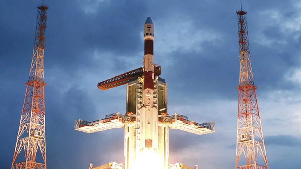 Raketa, která donesla indickou sondu Čandrájan 1 k Měsíci