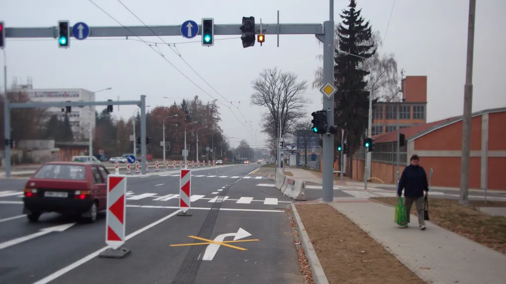 Semafory fungují, odbočit ale nelze