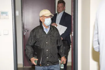 Soud uložil muži za financování terorismu tříletý podmíněný trest