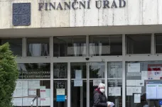 Finanční úřady kvůli paušální dani prodlužují úřední hodiny