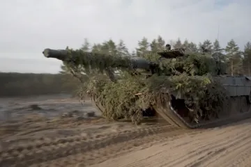 Ukrajina žádá Německo o moderní tanky Leopard, Berlín to zatím odmítá