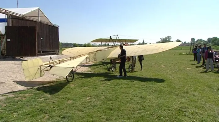 Legendární stroje od počátků aviatiky až do meziválečného období nabízí expozice nového muzea v Kuněticích na Pardubicku.