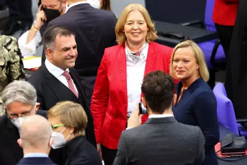 V Německu se ustavil nový Spolkový sněm, vládě Merkelové skončil mandát