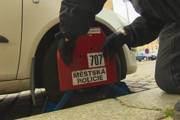 Pražské radnice chtějí zavést poplatek za nasazení botičky