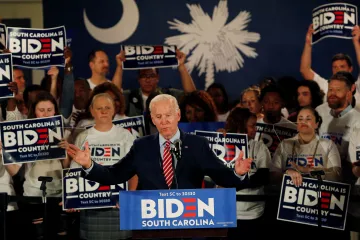 Dvakrát poražený demokratický favorit Biden se nevzdává. Naděje upíná k Jižní Karolíně