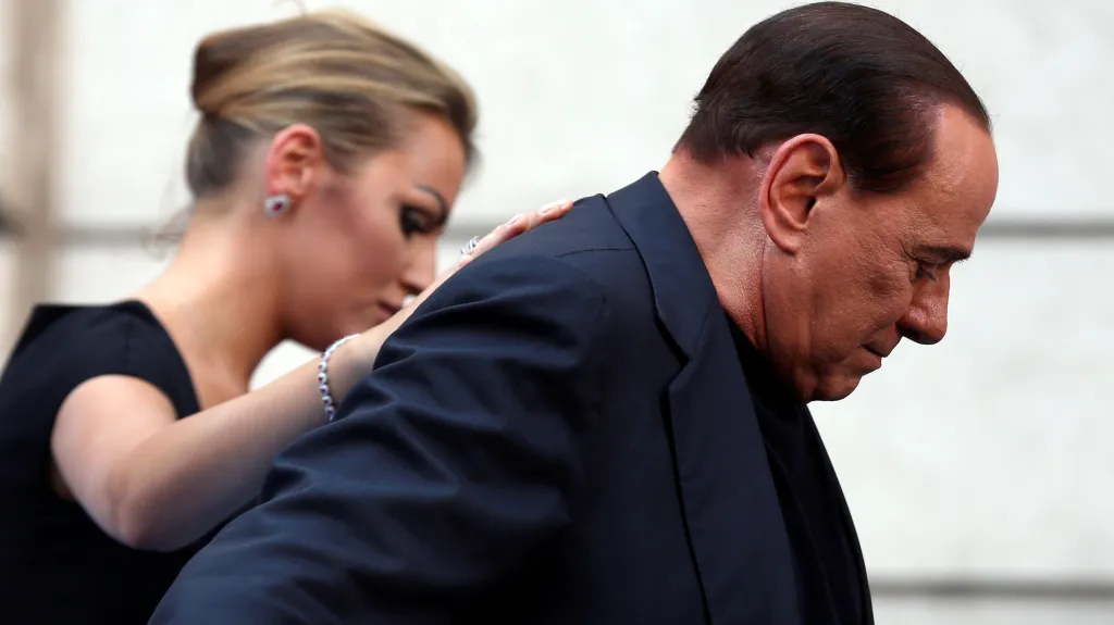 Silvio Berlusconi a jeho přítelkyně Francesca Pascale