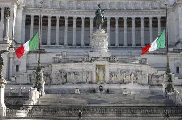 Skandál v Itálii bobtná. Důstojník předával Rusům informace kvůli finančním problémům, píše tisk