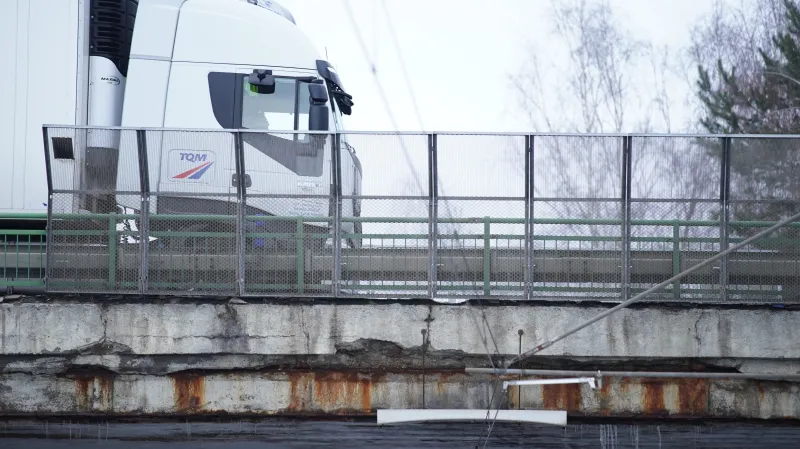 Most u Netřebic v havarijním stavu