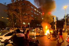 Protesty v Íránu pokračují, na jihovýchodě země zemřelo devatenáct lidí 