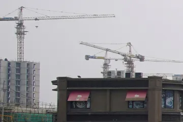 Číňané bojkotují splátky hypoték už v desítkách měst. Stavba jejich bytů se totiž zadrhla