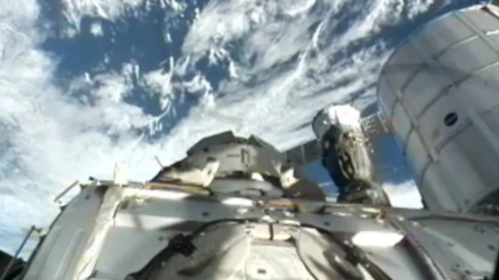 Připojení Sojuzu k ISS